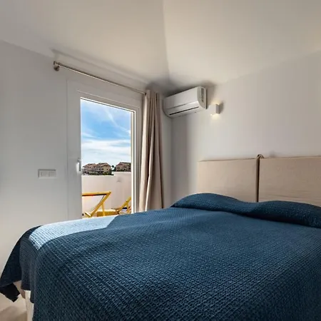 Penthouse With Sea View, Gym & Pool In Puerto Banus Apartment *